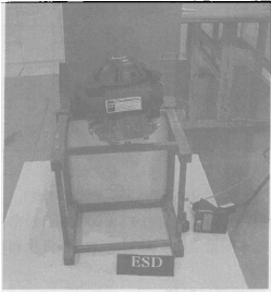 圖4、伊藤汽油發(fā)電機靜電放電測試示意圖