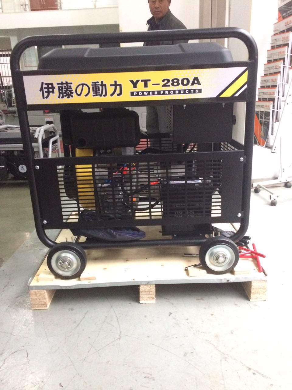 280A柴油發(fā)電電焊機(jī) 280A柴油發(fā)電電焊機(jī)